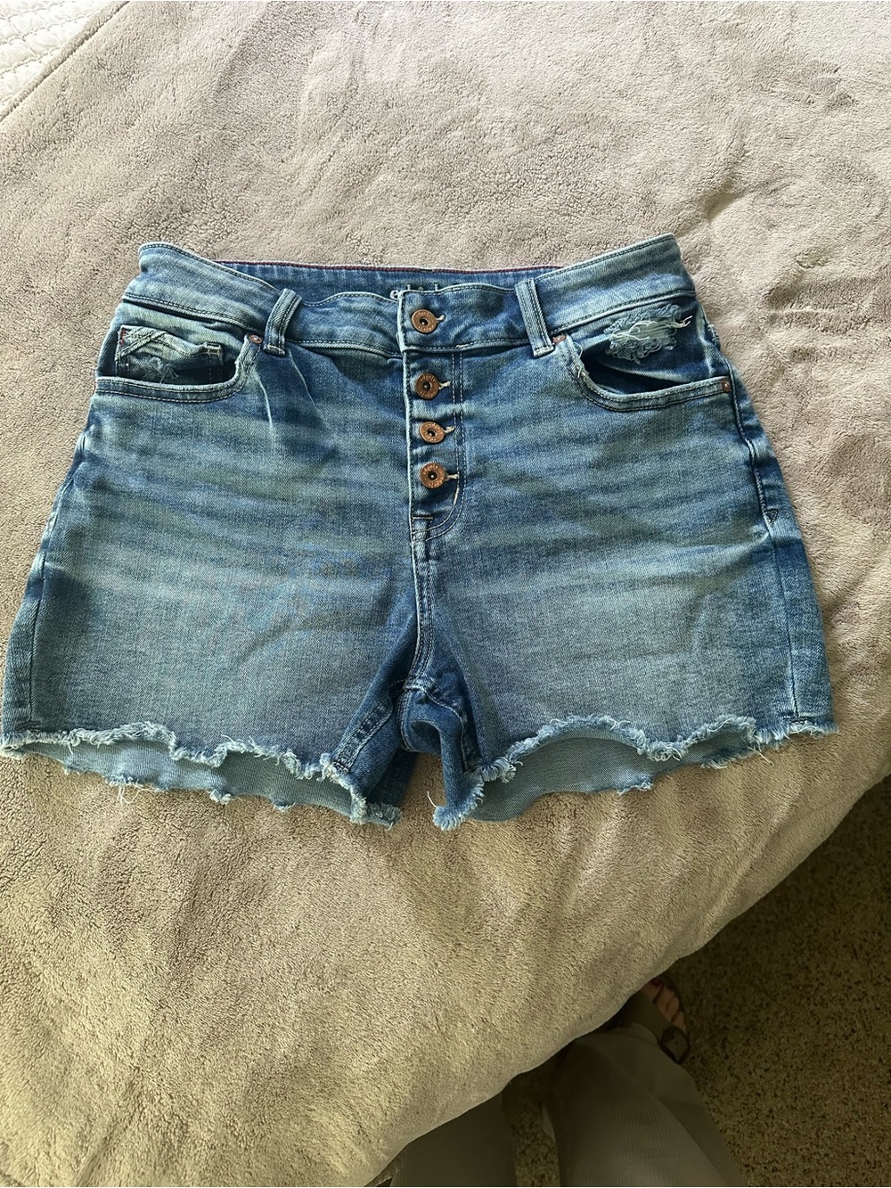 High-Rise Distressed Denim Shorts - Blue